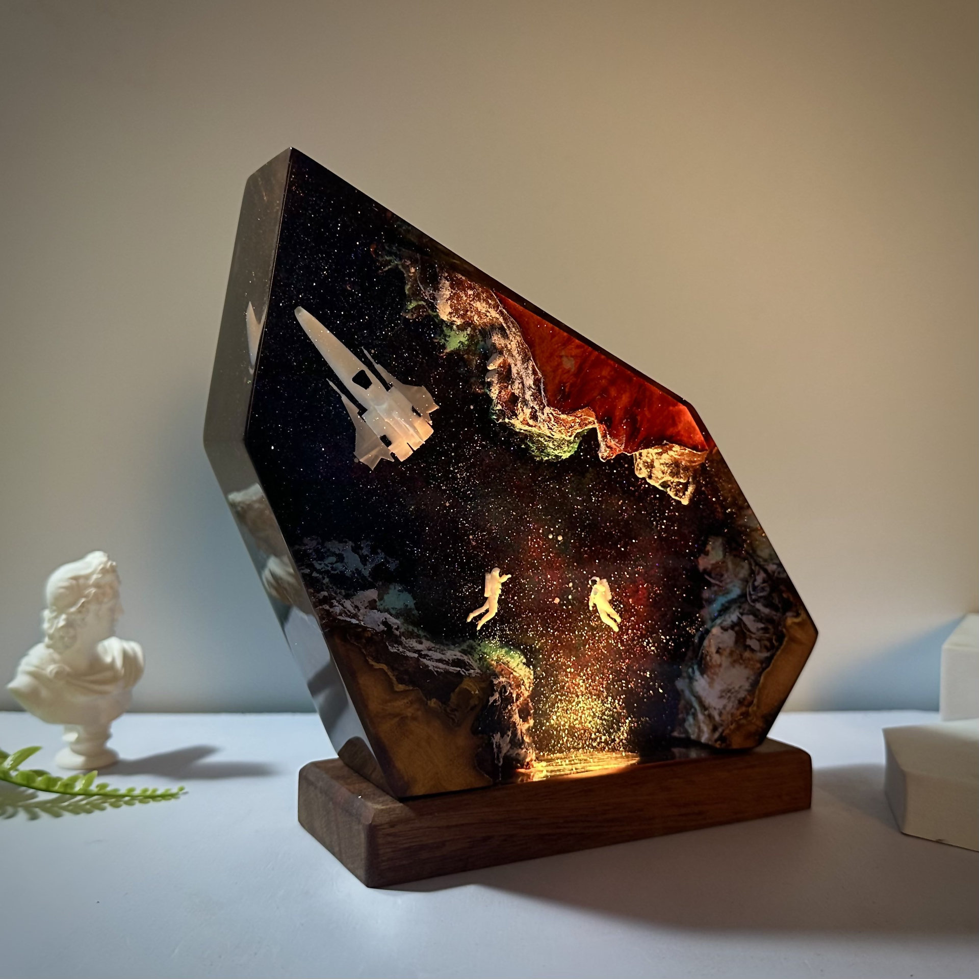 Lampada da Tavolo in Resina e  - Art Craft Night recensione e prezzo
