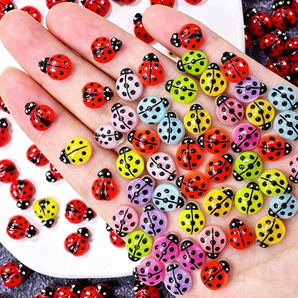 50 Pezzi Adorabili Decorazioni - Art Craft Ladybug recensione e prezzo